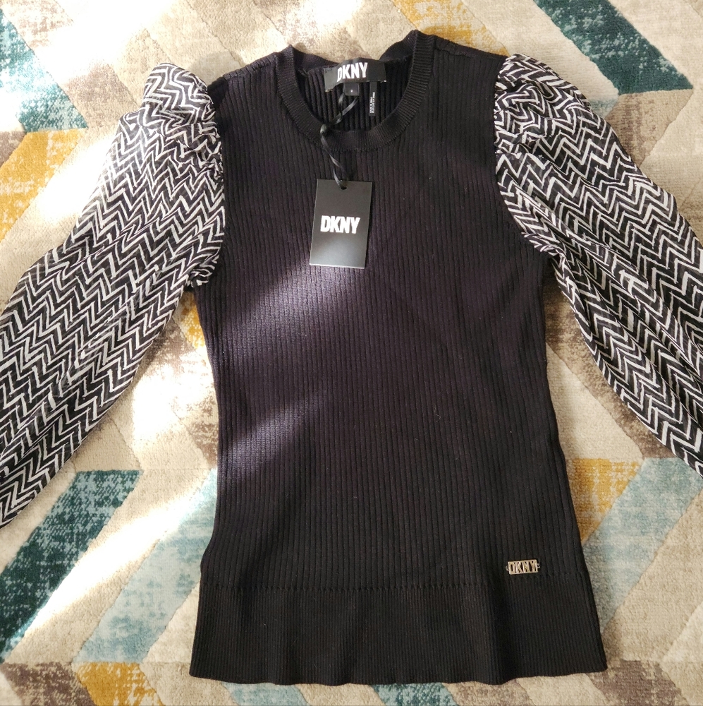 New DKNY Top - Picture 4 of 5